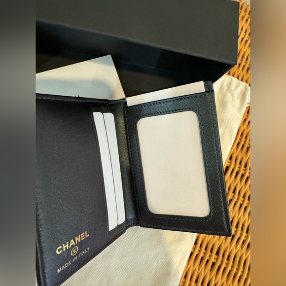 Chanel Iridescent Purple Passport Cover - Picture 13 of 15